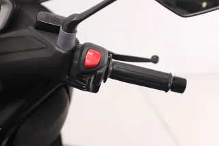 YAMAHA X-MAX 300 TECH MAX 2023