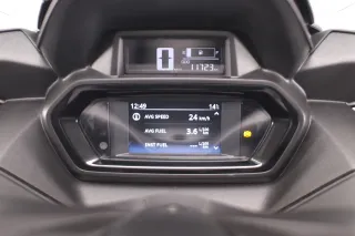 YAMAHA X-MAX 300 TECH MAX 2025