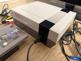 Consola Nintendo NES + Mando + Juegos