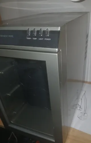 Vinoteca Mobicool D60