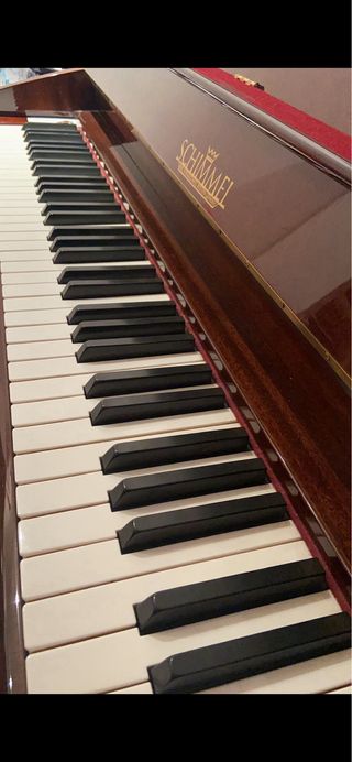 Piano Vertical Alemán Schimmel