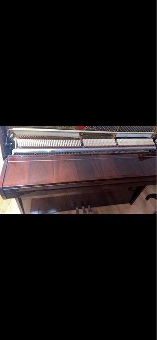 Piano Vertical Alemán Schimmel