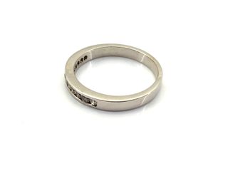 alianza oro 18k con piedra con diamante