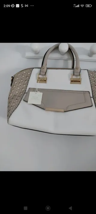 Bolso New Look beige y blanco