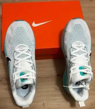 Nike Air Zoom Vomero 18 Talla 43 A Estrenar