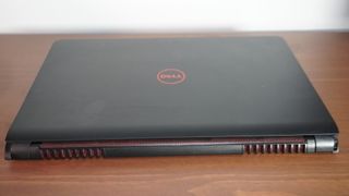 Portátil Dell Inspiron 3585 Negro/Rojo