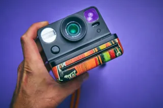 Fotocamera istantanea Polaroid Now 2 BASQUIAT EDICION RARO