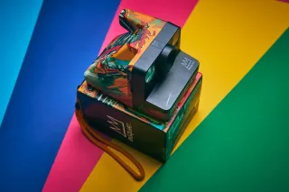 Polaroid Now 2 BASQUIAT EDICION RARO Camara