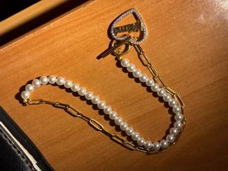 Pendientes flor perla y circonitas dorados