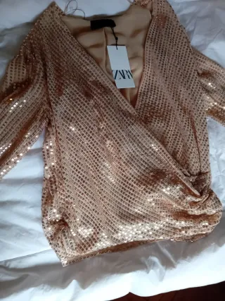 Blusa Zara Lentejuelas Doradas