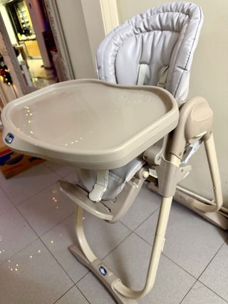 Trona de bebé color beige