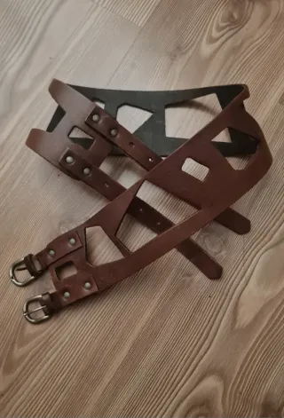 Cintura doppia fibbia in pelle