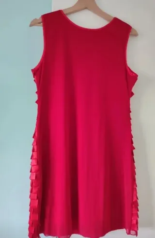 Vestido fiesta rojo con etiqueta