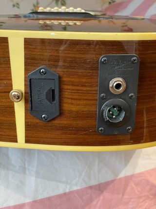 Guitarra Gibson Blues King 100 Aniversario