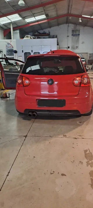 Volkswagen Golf GTI V