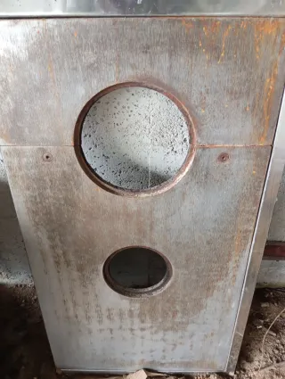 Cocina de leña antigua decorada (na Estrada).