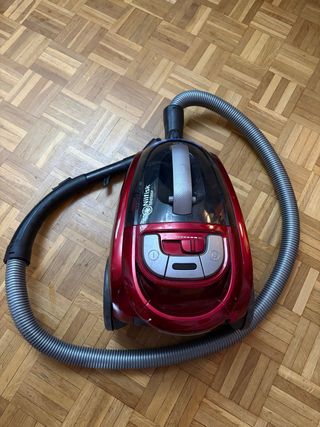 Aspiradora Nilfisk Meteor Roja