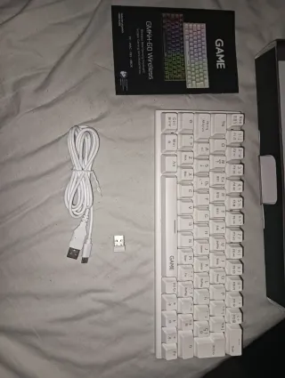 Teclado Gaming GMKH-60 Wireless RGB