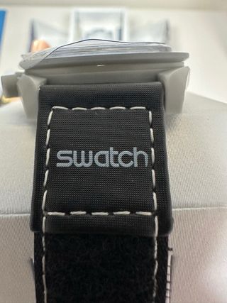 Swatch x Omega Mission to Earthphase
