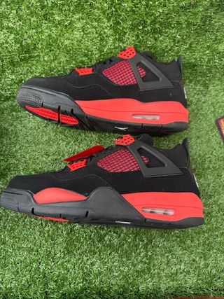 Zapatillas Negras y Rojas talla 43 nuevas