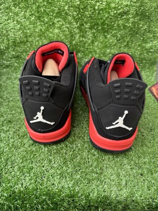 Zapatillas Negras y Rojas talla 43 nuevas