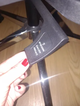 Silla ergonómica totalmente nueva de oficina