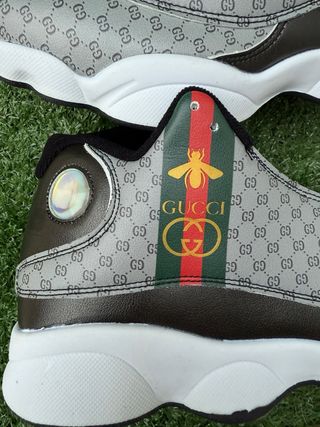 Zapatillas Grises y Doradas, talla 44 nuevas