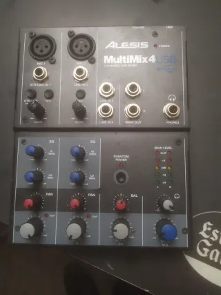 Alesis MultiMix 4 USB Mezclador 4 Canales
