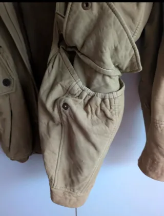 Chaqueta 3/4 Piel, color militar