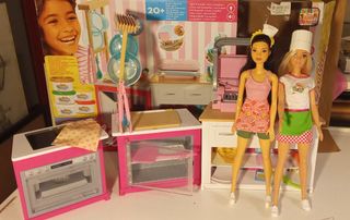 Cocina Barbie con 2 Muñecas