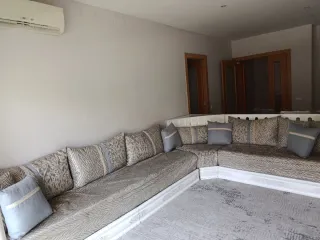 Mesa blanca estilo marroquí + salón