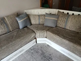 Mesa blanca estilo marroquí + salón