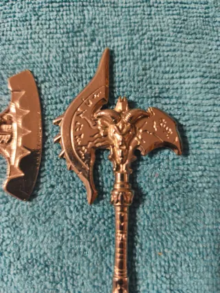 2 Llaveros Hacha plateada para colección