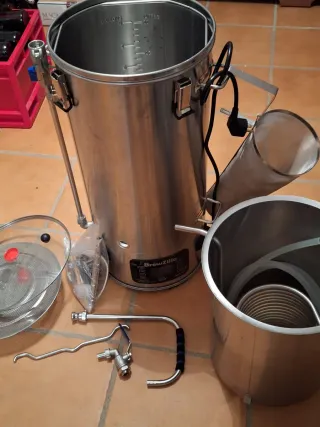 Equipo fabricación cerveza