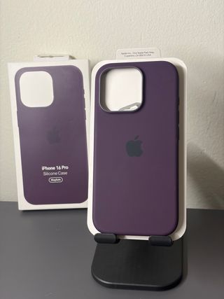 Cover iPhone 16 Pro Silicone MagSafe Apple