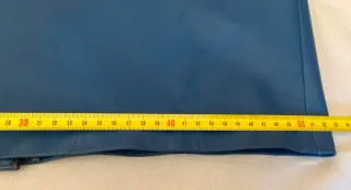 Chaquetón de piel azul amplias mangas