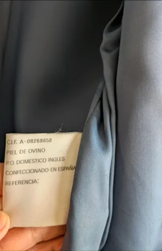 Chaquetón de piel azul amplias mangas