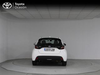 Toyota Yaris 1.5 120H Business Plus
