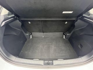 Toyota Yaris 1.5 120H Business Plus