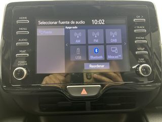 Toyota Yaris 1.5 120H Business Plus