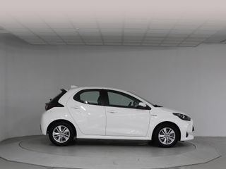 Toyota Yaris 1.5 120H Business Plus