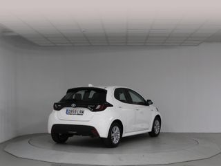 Toyota Yaris 1.5 120H Business Plus