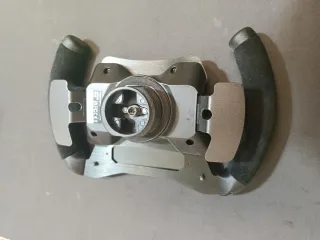 Volante Thrustmaster Open Wheel