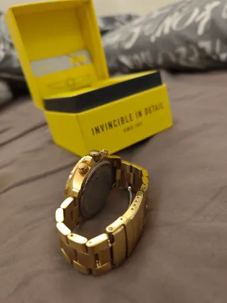 Reloj Invicta Dorado