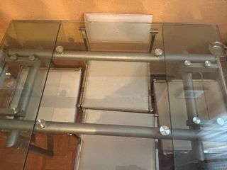 Mesa cristal diseño y 4 sillas comedor