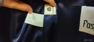 Abrigo corto azul Bucno