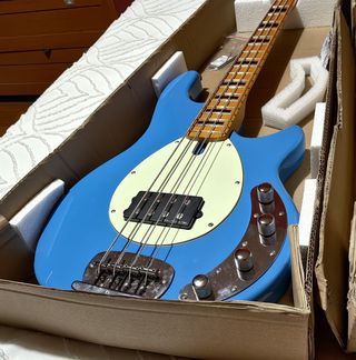 Sire Marcus Miller Z3 Blue nuevo y con extras