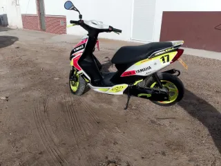 Yamaha Jog RR personalizada