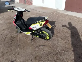 Yamaha Jog RR personalizada