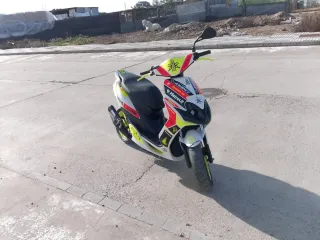 Yamaha Jog RR personalizada